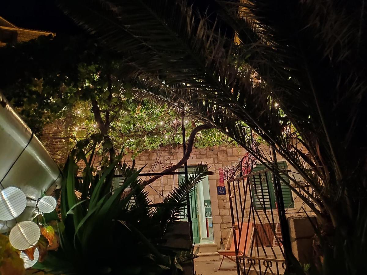 Beach House Gusla Komiža Εξωτερικό φωτογραφία